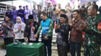 Peresmian-nyala-listrik-24-jam-di-Desa-Pengadan-Baru-Kecanatan-Kaubun-Kutai-Timur